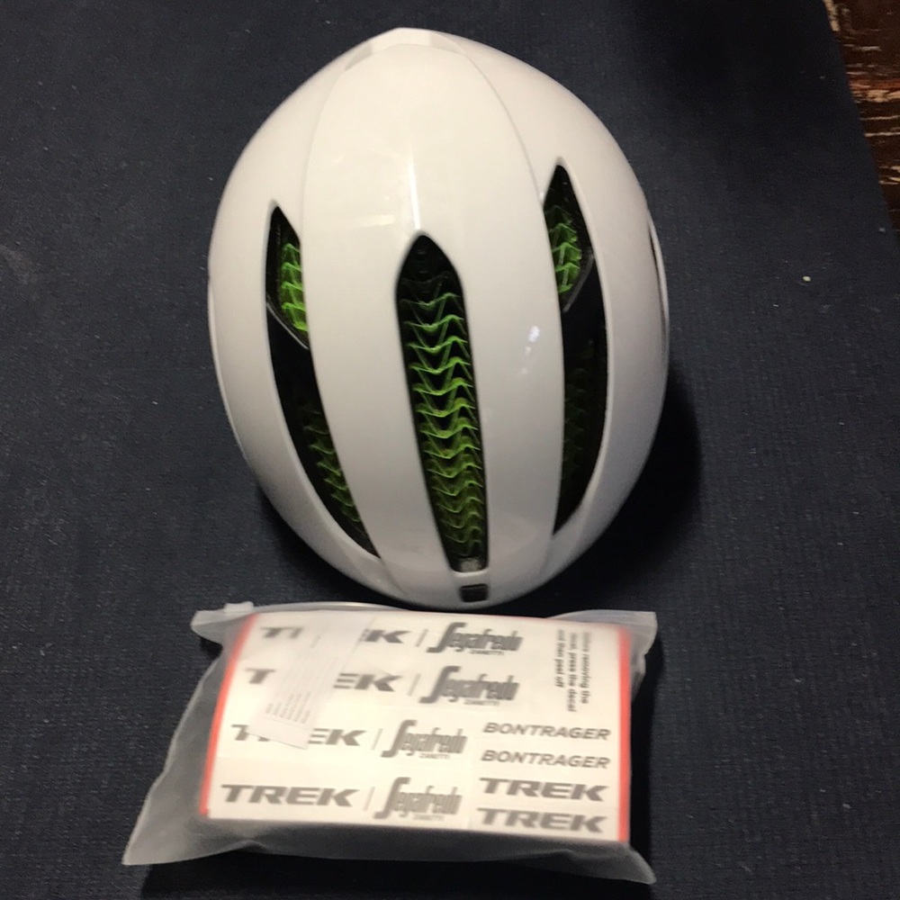 Bontrager XXX WaveCel helmet. Medium. White
